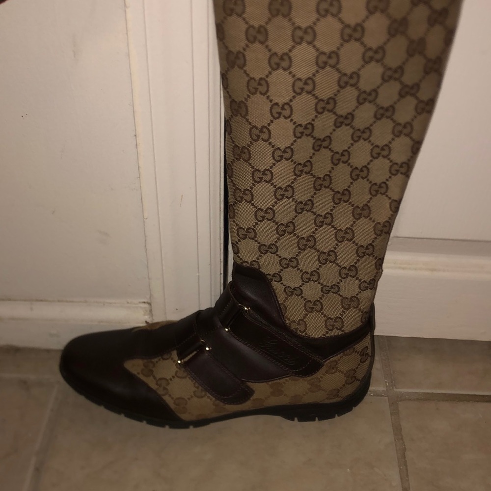 Authentic Gucci riding boots with fur trim size 9